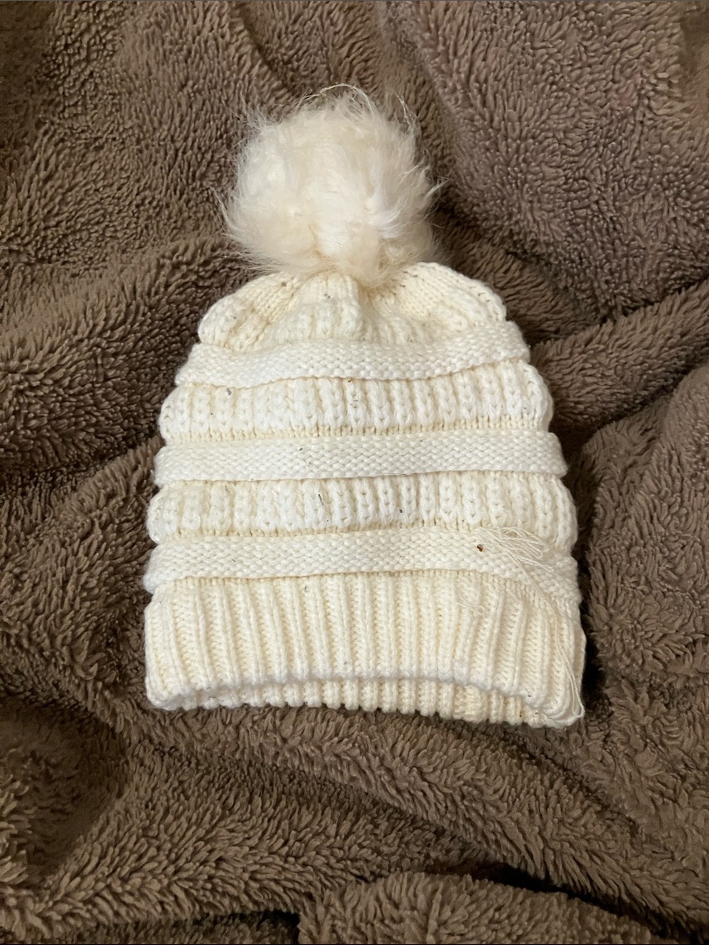 Time and Tru Cream Knit Pom-Pom Beanie